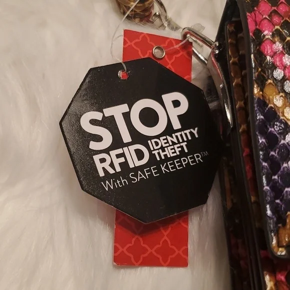 Kelly and Katie Snakeskin Blue Multicolor Faux Leather Cross Body Bag Wallet NWT - Picture 5 of 7